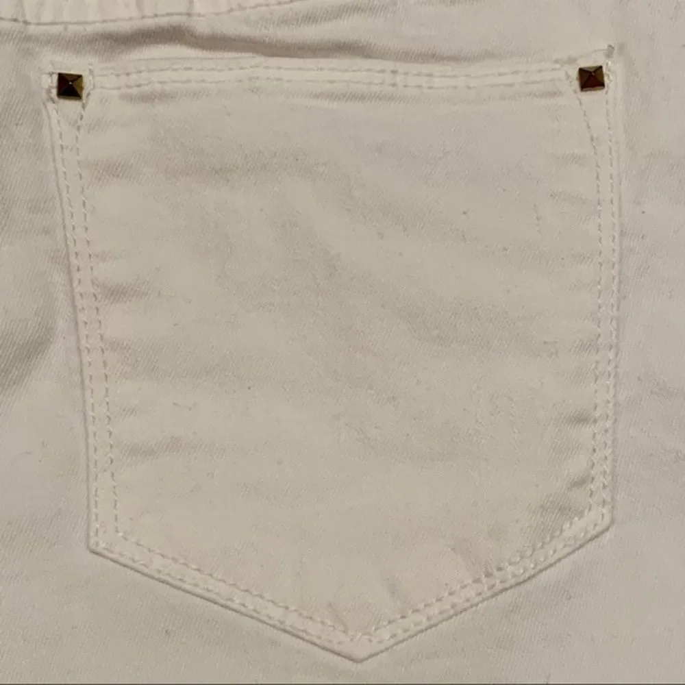 Apt 9 White‎ Denim Shorts 12